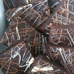 Deluxe chocolate fudge brownies