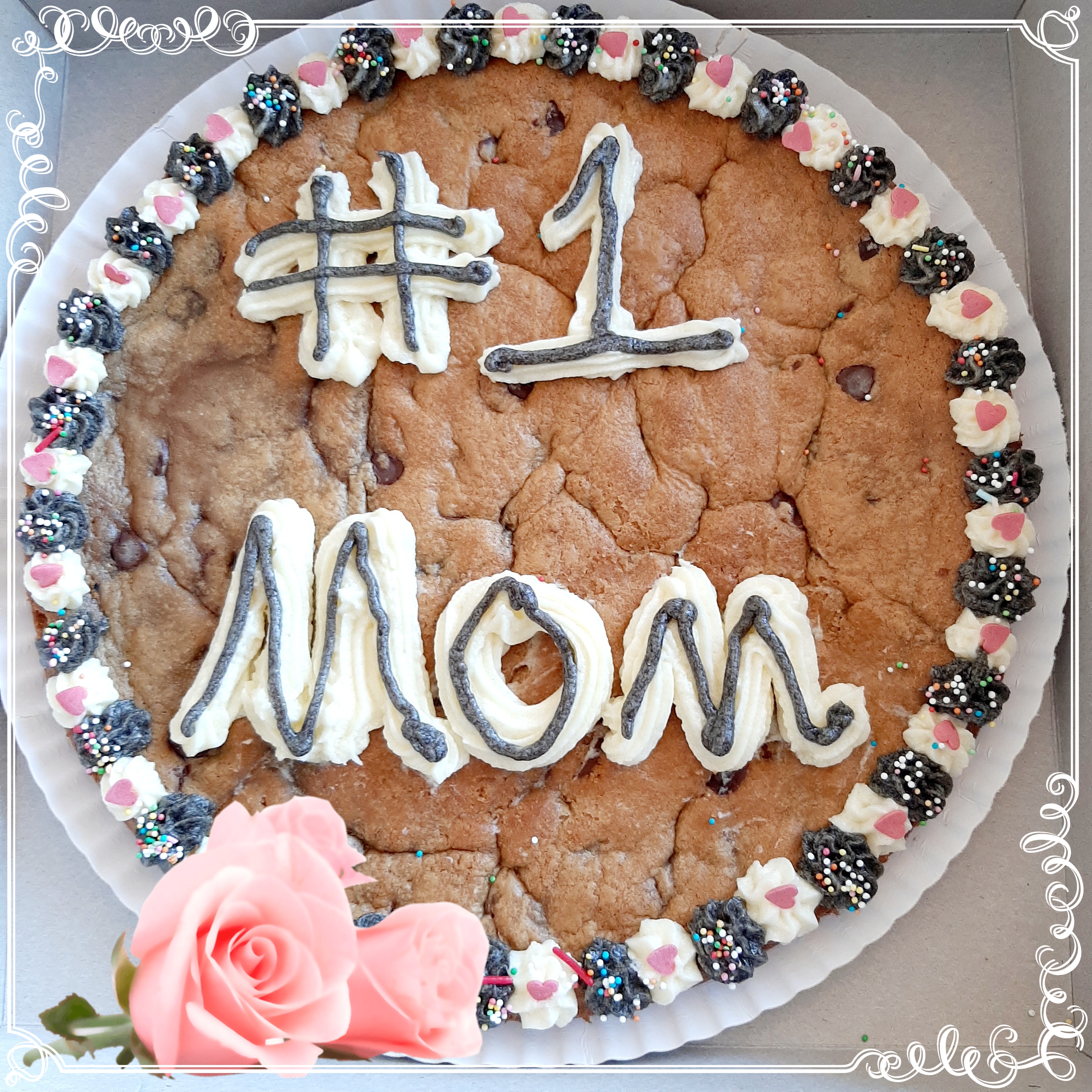 #1 Mom cookie cake