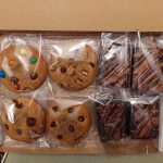 4x cookies 4 x brownies box